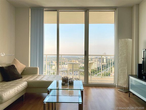 4th image of 19501 W Country Club Dr APT 2210