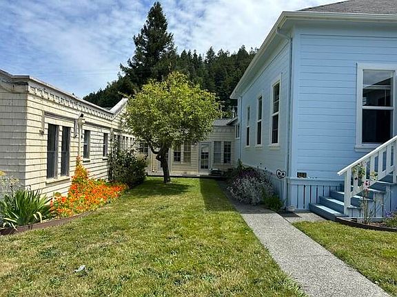 3rd image of 404 & 402 Church St