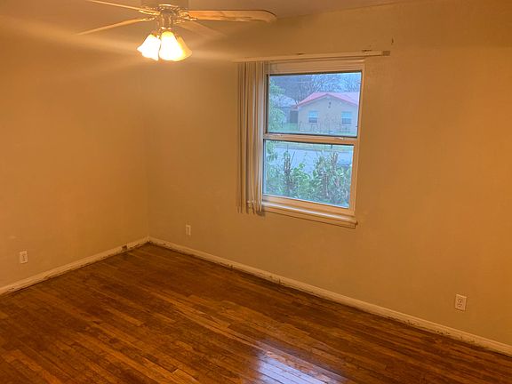 3rd image of 1305 Missouri Ave