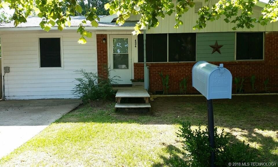 1st image of 424 S 16th Ave