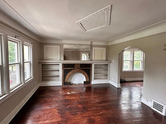 2nd image of 15769 Turner St