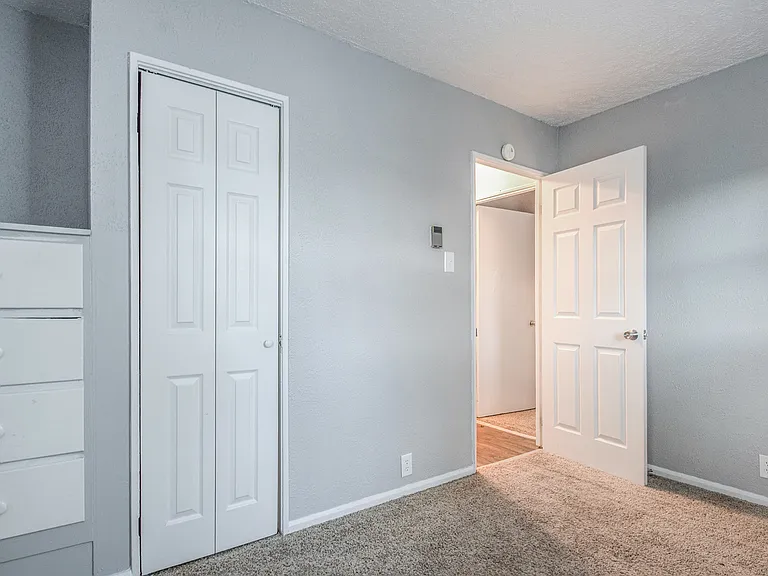 526 S Edison Ave — Photo 13