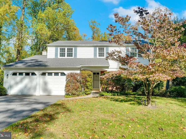 641 Maple Hill Dr, Blue Bell, PA 19422
