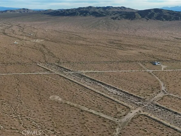 715 Corral Rd Lot 70, Helendale, CA 92342
