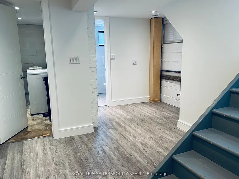 37 White Ave — Photo 25
