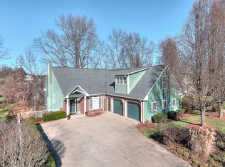 3004 Vicksburg Rd, Johnson City, TN 37604