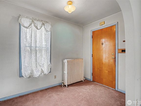 3rd image of 1412 N Steele Street