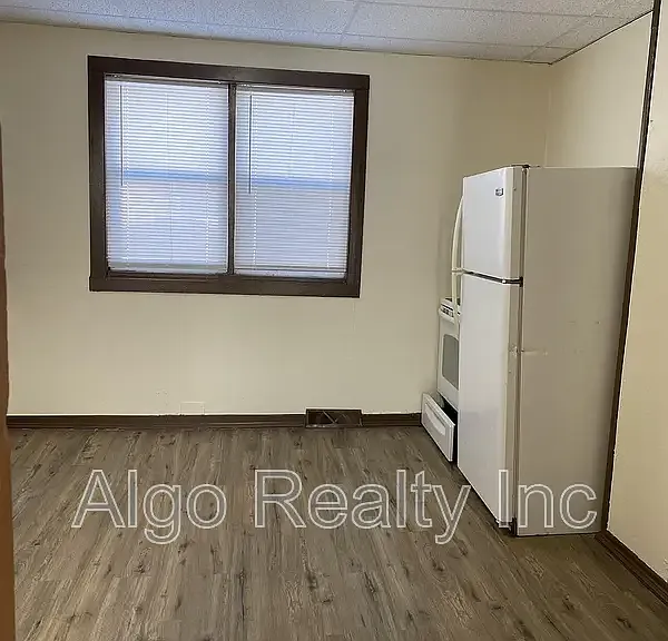 2918 Dupont Ave N #1 — Photo 3