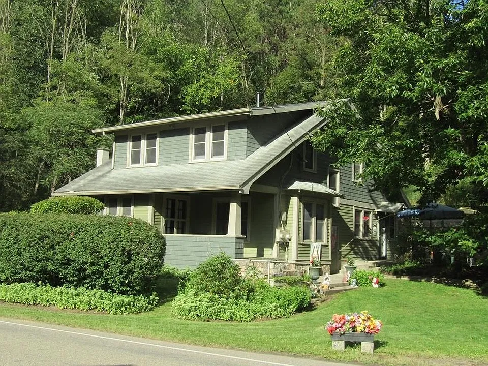 8008 Route 549