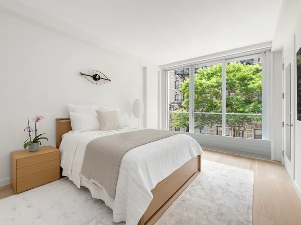 337 East 62nd Street image 3 of 14