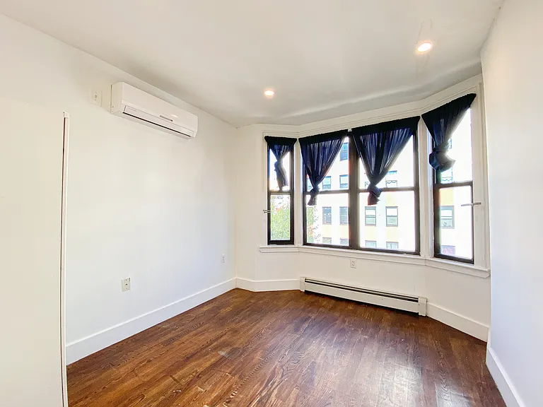 952 Madison St #2 — Photo 13