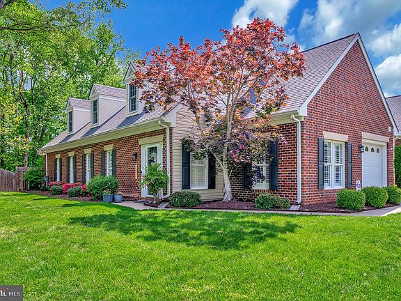 5th image of 9404 Dalmahoy Ln