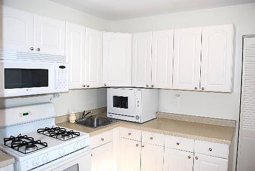 3rd image of 26381 N Willow Ave