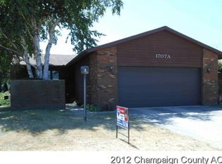 1707 Trails Dr, Urbana, IL 61802