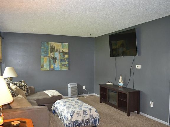 3rd image of 146 Onondaga Ave