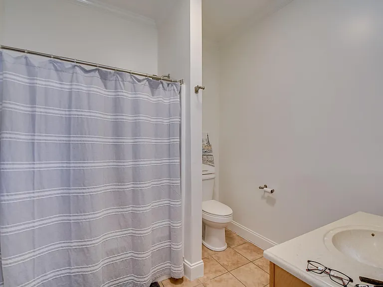 1321 Holden St #A — Photo 15