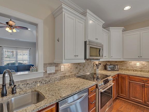3rd image of 514 Cider Park Dr
