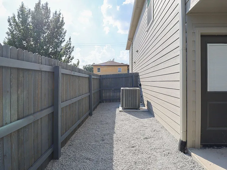 216 N Cleveland Ave #A — Photo 24