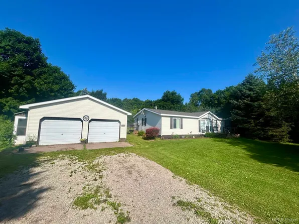 N4921 E.t. Rd, Eben Junction, MI 49825
