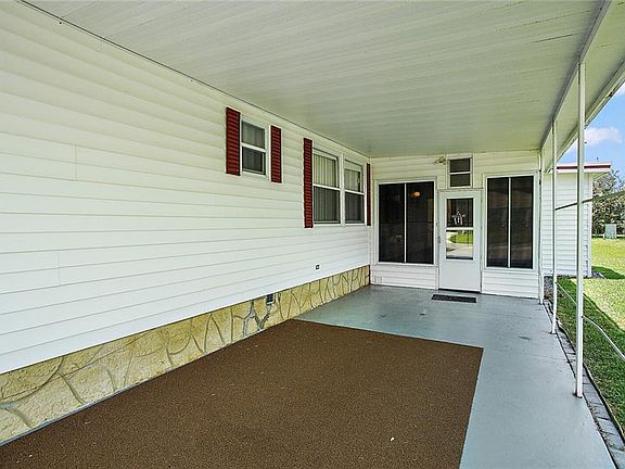 5th image of 1016 Nell Way