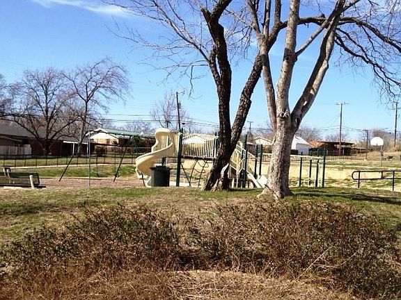 4th image of 6301 Lakeside Dr