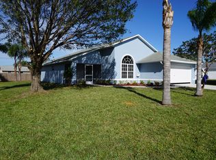 359 SW Duxbury Ave, Port Saint Lucie, FL 34983