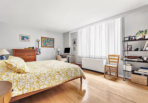 5th image of 309 E 49th St APT 7E