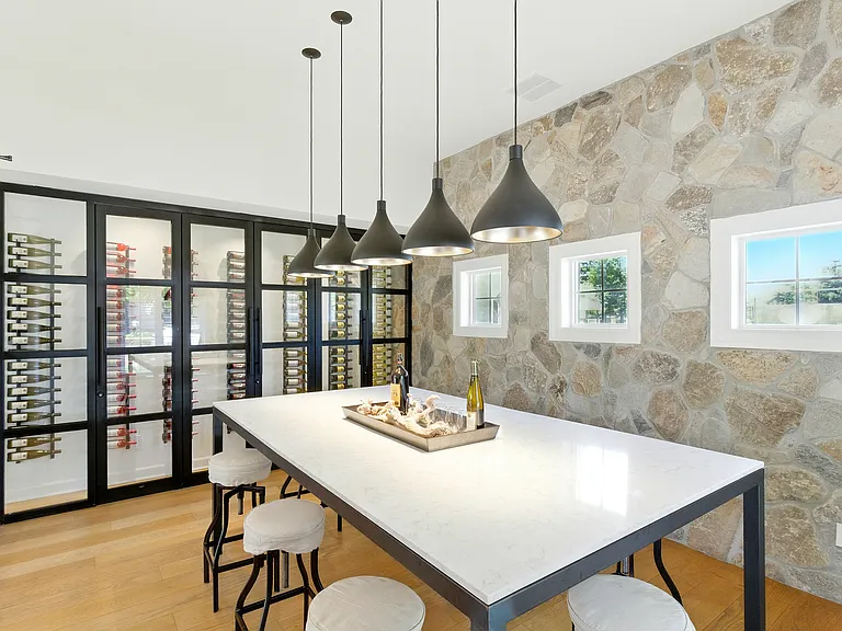 The Grove Luxury Apartments — Photo 25