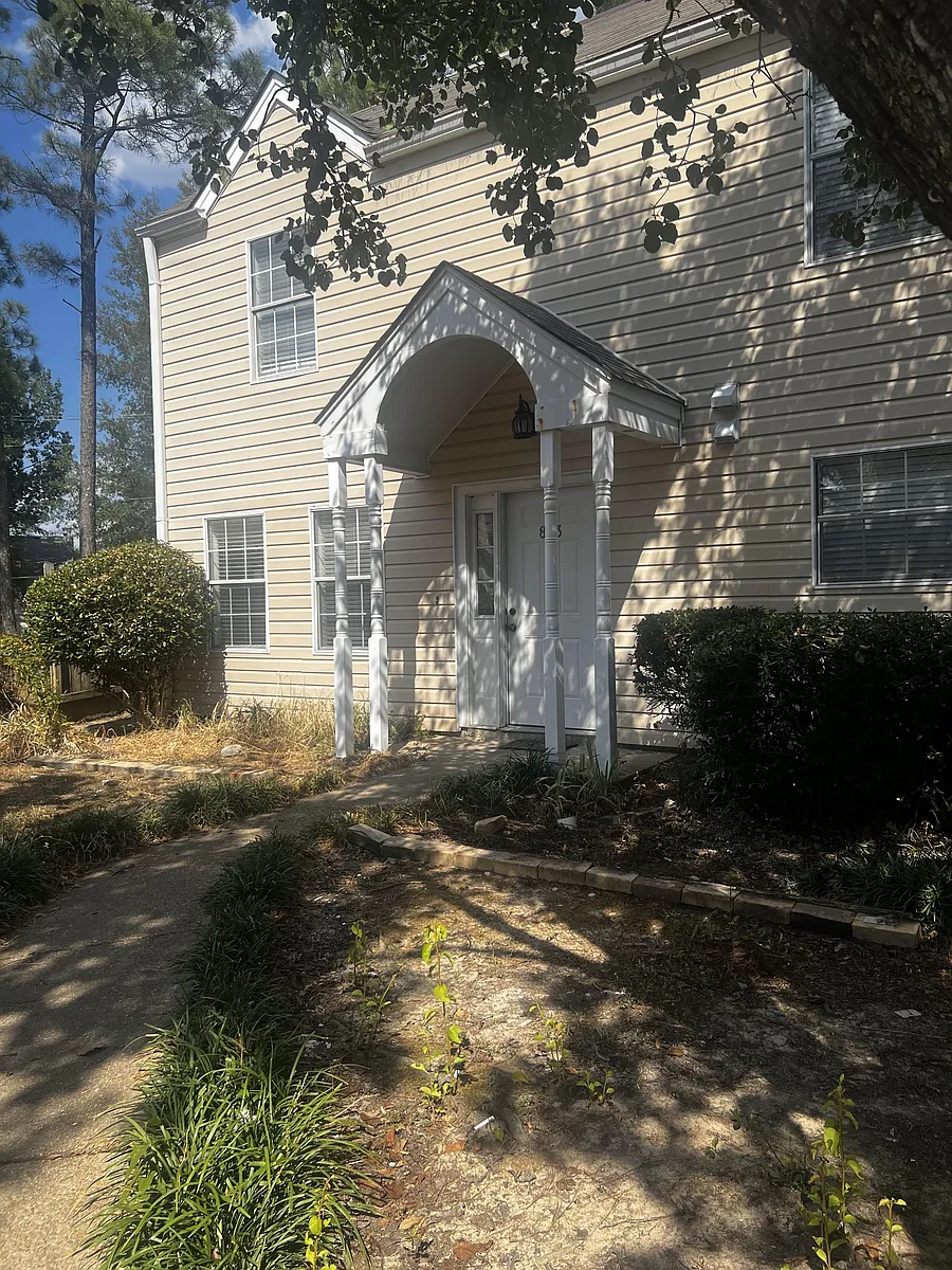 Primary Photo - 833 Harbor Bend Dr #1