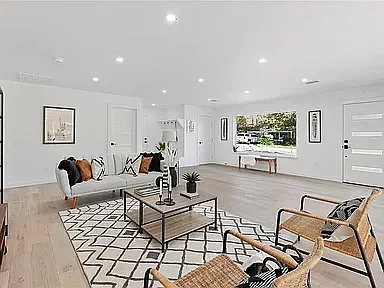 4 bed, 3.5 bath, 2444 sqft, $6,000 — Photo 2