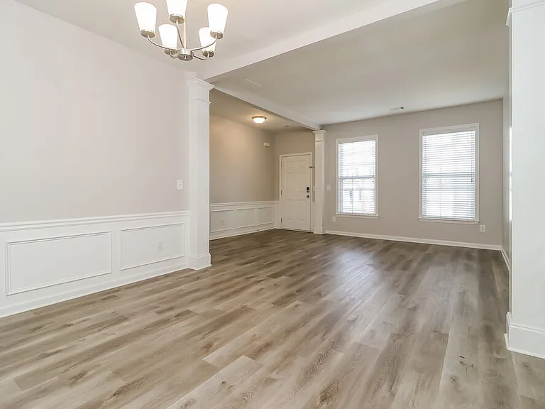 6285 Whirlaway Dr — Photo 6