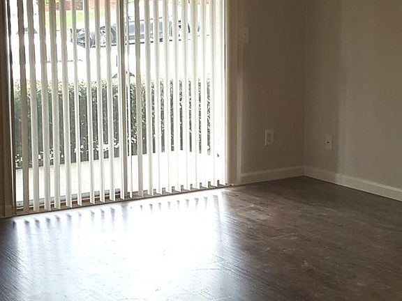 5th image of 4011 Ingalls St #2