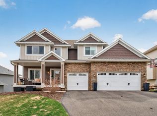1169 Rosemary Ln, Chaska, MN 55318