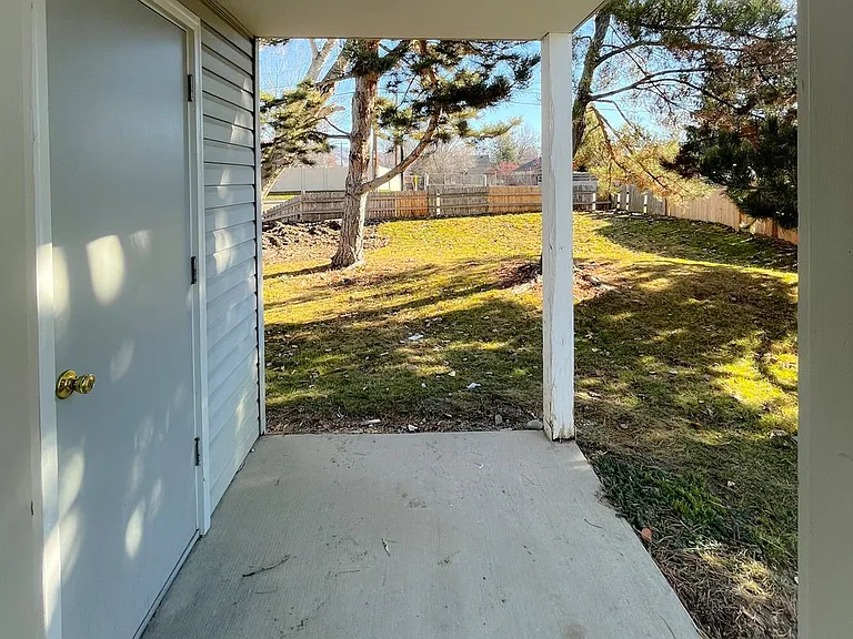 109 - Brentwood — Photo 18
