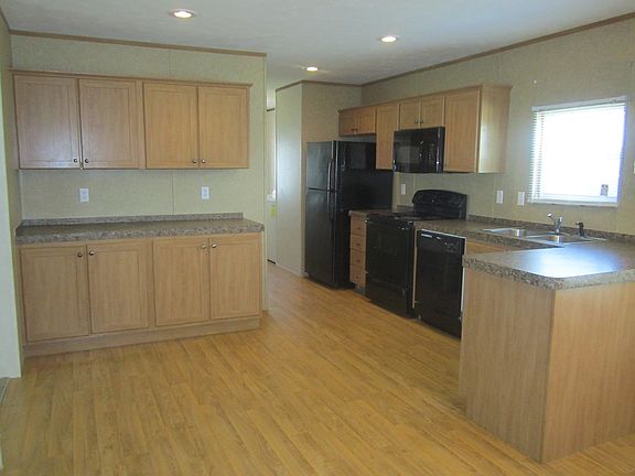 3rd image of 335 Alhambra Dr