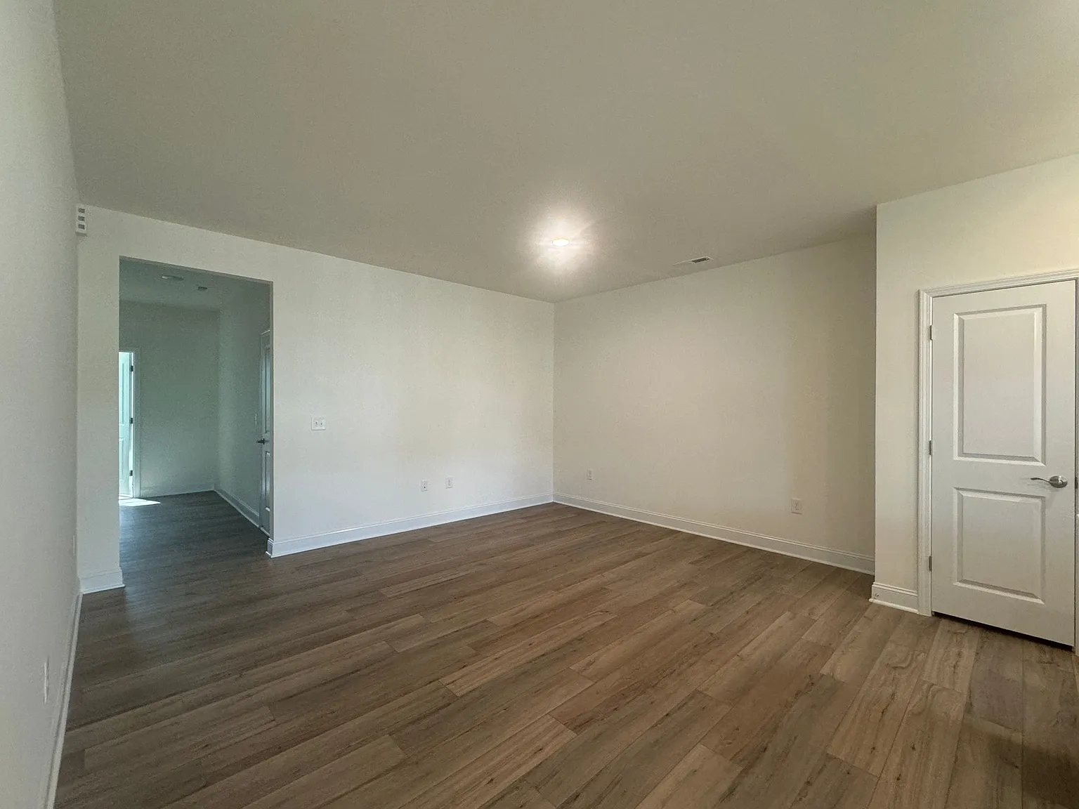 3 bed, 1607 sqft, $1,795 — Photo 3