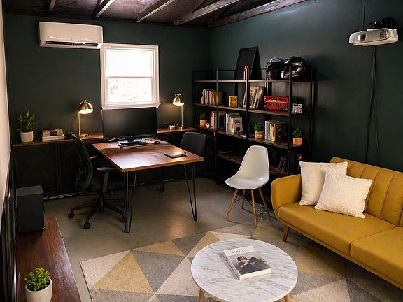 Common - Movie room