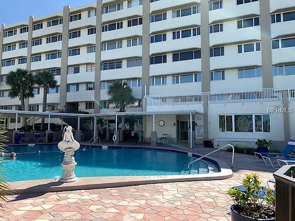3rd image of 100 Bluff View Dr APT 501A
