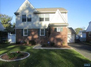 3-31 Plaza Rd, Fair Lawn, NJ 07410