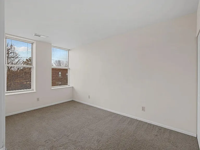 3901 Folsom Ave — Photo 17