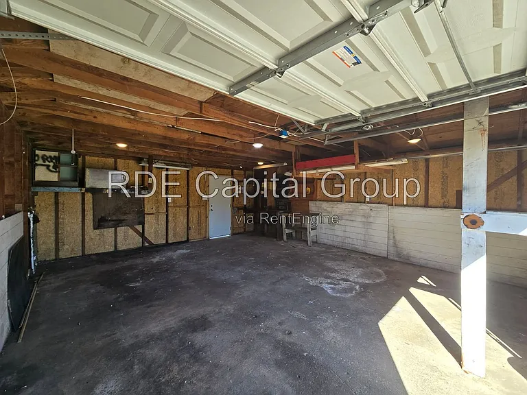 2736 Rolinda Dr — Photo 15