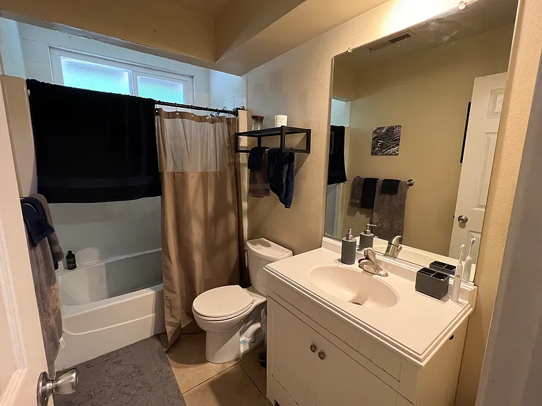 1144 W 2nd St #2 — Photo 7