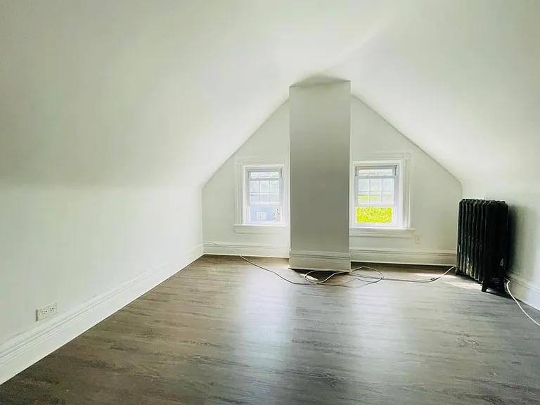 330 Van Duzer St #2 — Photo 14