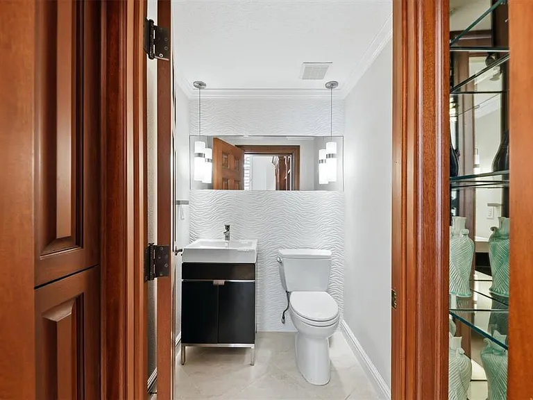 200 Cocoanut Ave #5 — Photo 29