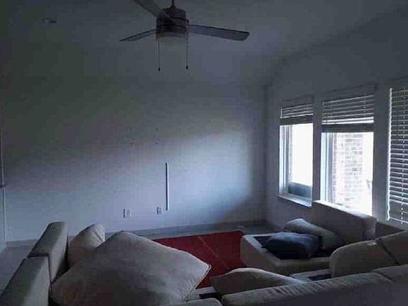 Additional Living Room