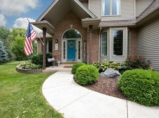 10023 Tybow Trl, Roscoe, IL
