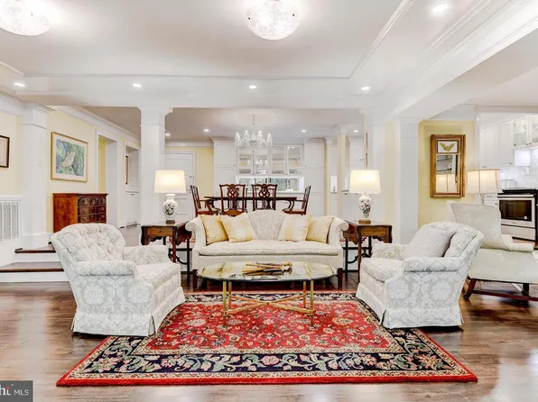 4940 Sentinel Dr #4105, Bethesda, MD 20816