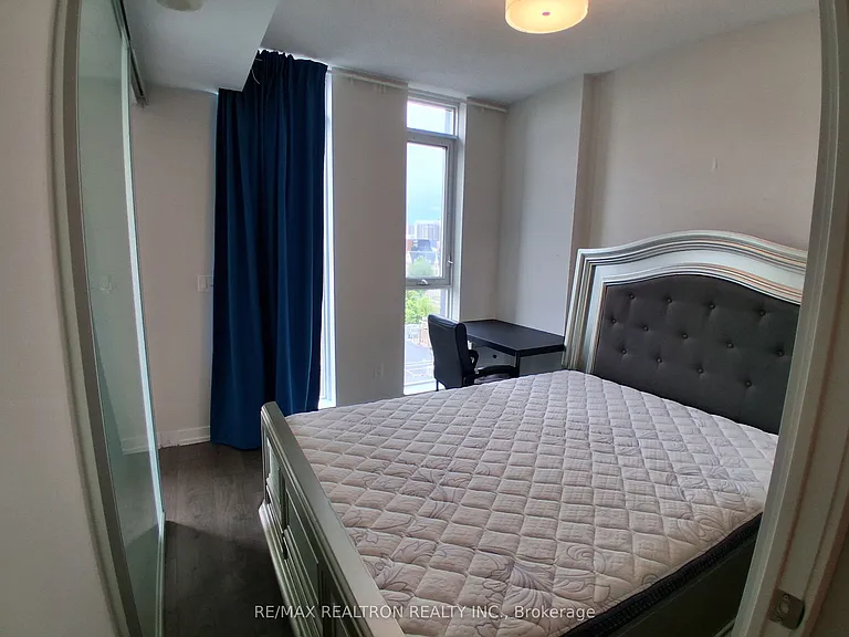 297 College St #821 — Photo 7