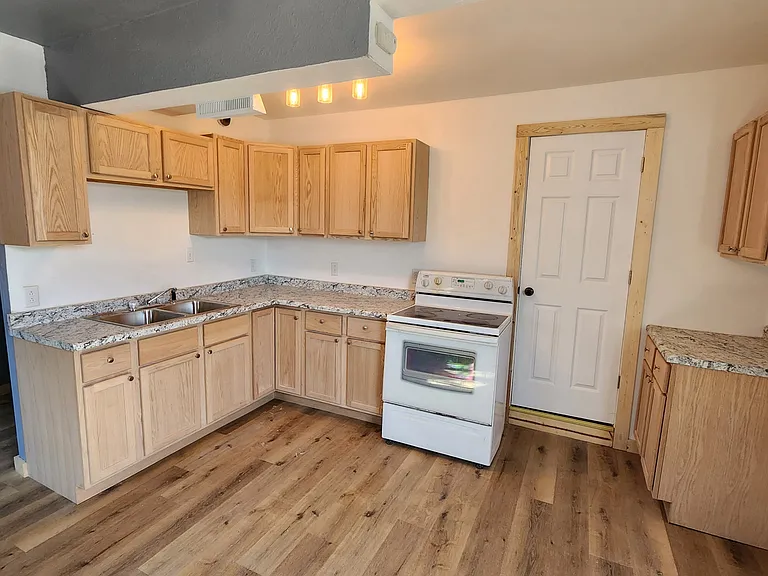 523 Main St #0 — Photo 1