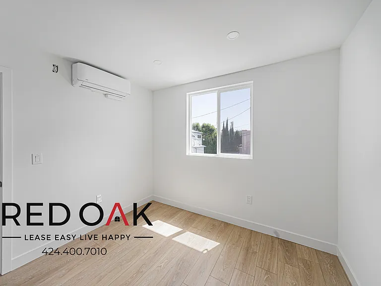 2223 Clyde Ave #2225-3/4 — Photo 16